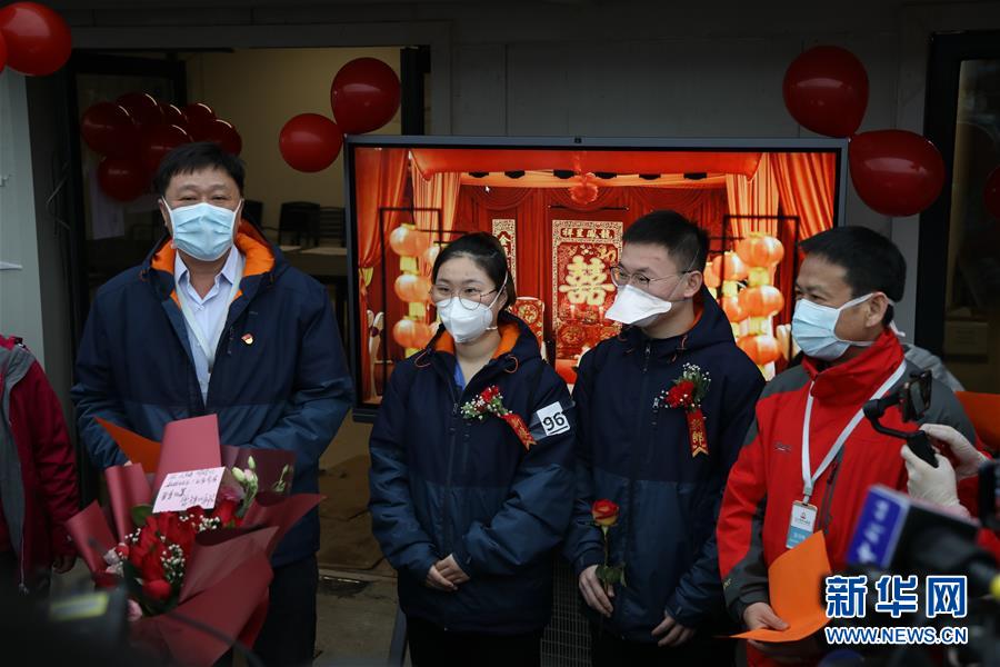 (抗疫一線醫(yī)務(wù)人員英雄群體·圖文互動)(5)合力護(hù)航生命之舟——遼寧、上海、廣東等醫(yī)療隊聯(lián)手決戰(zhàn)雷神山