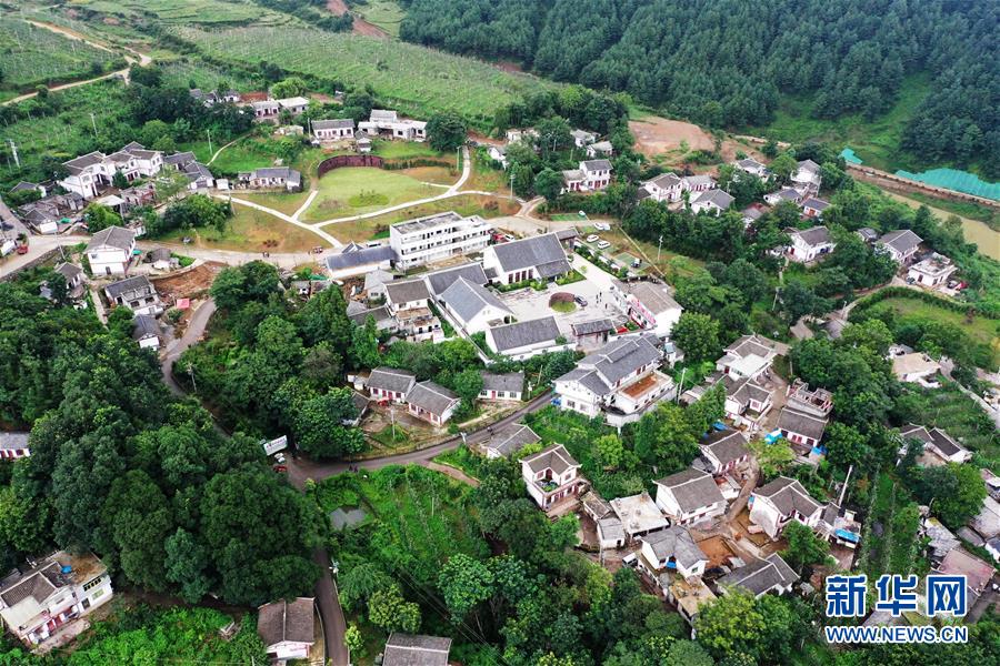 (全面建成小康社會“百城千縣萬村調研行”·圖文互動)(4)海雀村的“第五代房”