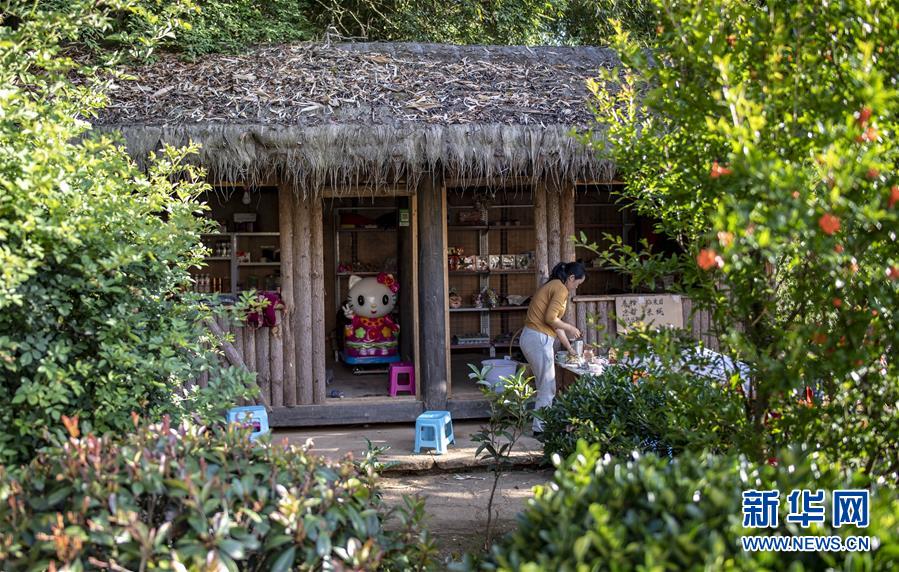 (集中連片特困地區(qū)貧困村調(diào)研行·圖文互動)(5)阿佤人民再唱新歌——云南騰沖市三家村中寨司莫拉佤族村脫貧調(diào)查