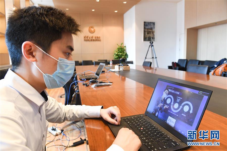 (新華全媒頭條·圖文互動)(5)北京“六穩”“六保”工作一線實錄