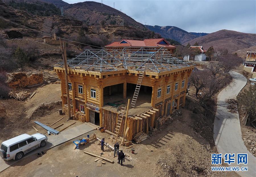 (新華全媒頭條·圖文互動)(3)命運的轉折——寫在四川甘孜藏族自治州建州70年之際