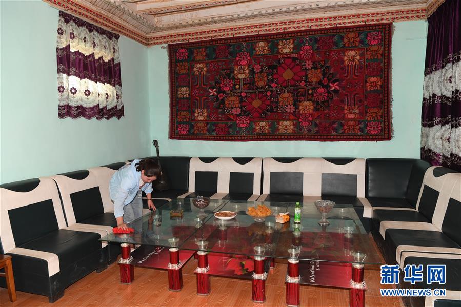 (新華全媒頭條·圖文互動)(10)新天地 新兒女 新奇跡——脫貧攻堅繪就新疆新圖景