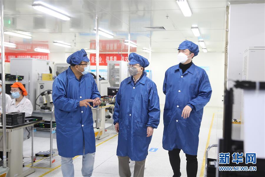 (代表委員履職·圖文互動)(1)“化危為機靠創新”——全國人大代表馬新強履職記