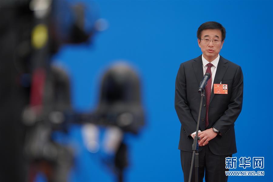 （兩會·政協開幕·XHDW）（2）接受采訪