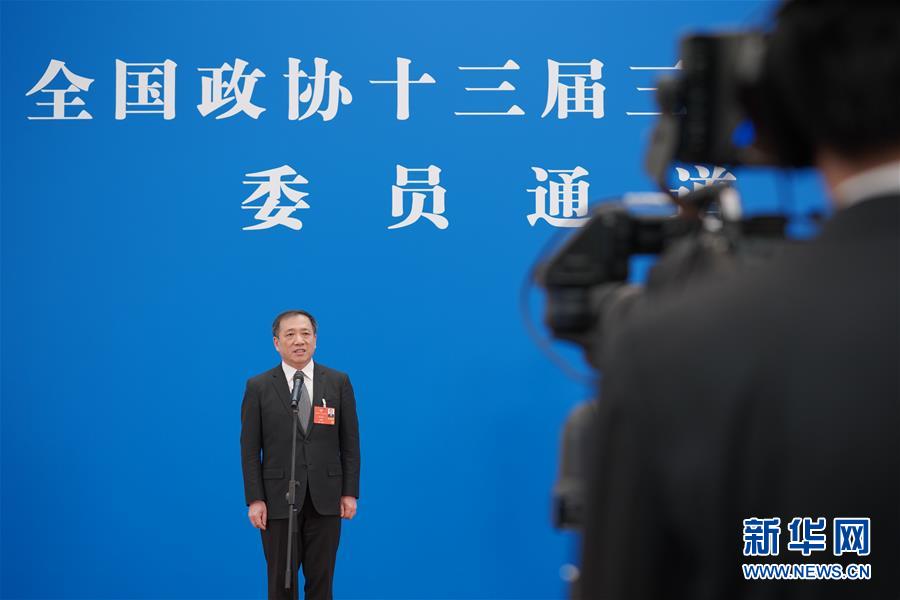 （兩會·政協開幕·XHDW）（7）接受采訪