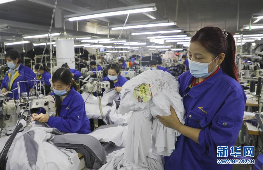 (新華全媒頭條·兩會(huì)精神看落實(shí)·圖文互動(dòng))(1)培育新機(jī) 開(kāi)辟新局——落實(shí)全國(guó)兩會(huì)精神激發(fā)經(jīng)濟(jì)發(fā)展新動(dòng)能述評(píng)