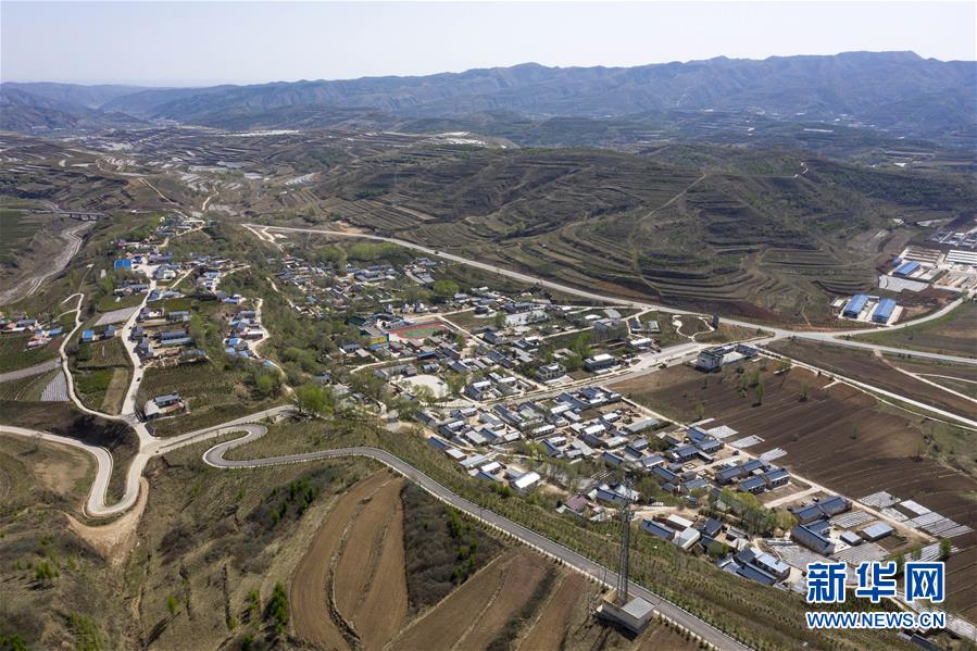 (新華全媒頭條·圖文互動)(4)初夏,循著總書記的腳步探訪產(chǎn)業(yè)扶貧新事