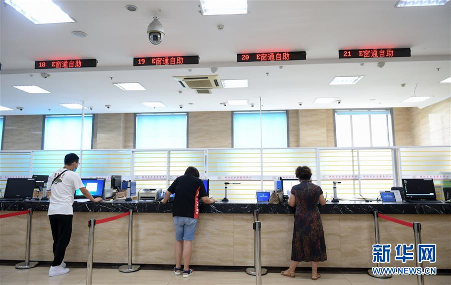 (在習近平新時代中國特色社會主義思想指引下——新時代新作為新篇章·習近平總書記關切事·圖文互動)(10)激發每個經濟“細胞”的活力——千方百計把市場主體保護好