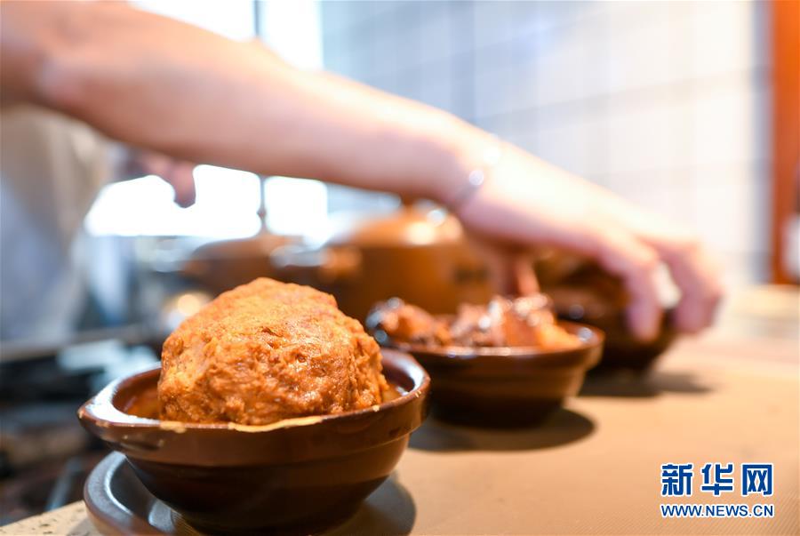 (在習(xí)近平新時(shí)代中國(guó)特色社會(huì)主義思想指引下——新時(shí)代新作為新篇章·習(xí)近平總書記關(guān)切事·圖文互動(dòng))(7)珍惜盤中餐,狠剎浪費(fèi)風(fēng)——各地積極行動(dòng)堅(jiān)決制止餐飲浪費(fèi)