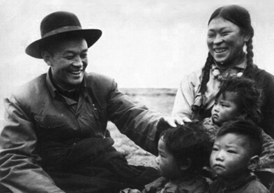 尕布龍:牧民省長的本色人生