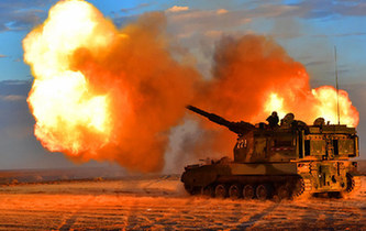 戈壁大漠上演自行火炮分隊對抗,場面霸氣!