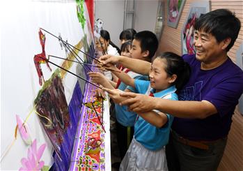 河北石家莊:皮影藝術進校園