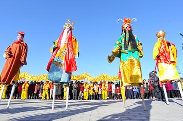 甘肅張掖:排練社火迎春節