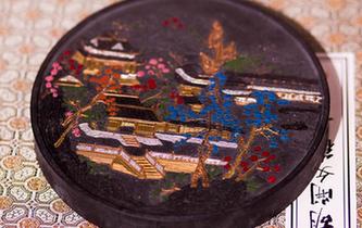 安徽黃山:古法制墨守馨香