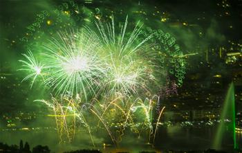 瑞士日內瓦:湖上煙花絢爛