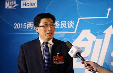 “面對這種新型的、農業轉型的項目,政府各級部門也都在研究怎么落實,還有很多細節上的問題。”