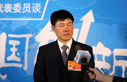 “我們要進行自貿區的體制機制的創新,也就是先行先試的一些實驗。”