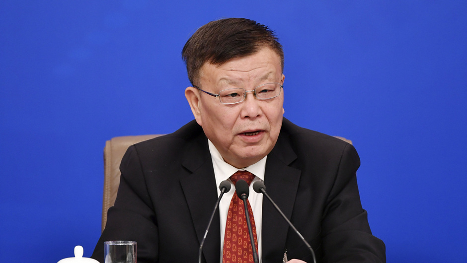 全國(guó)政協(xié)常委、副秘書長(zhǎng)(兼)、提案委員會(huì)副主任,九三學(xué)社中央副主席 賴明