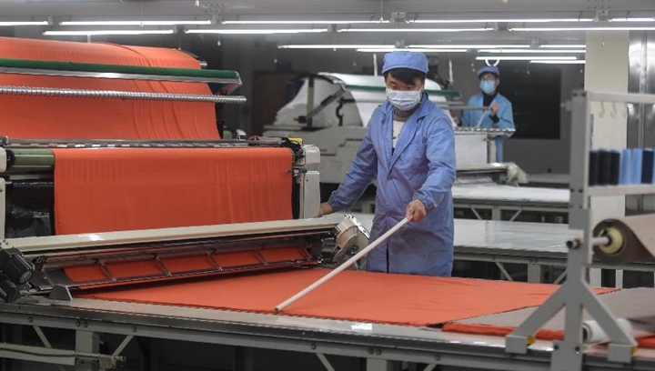新華社評論員:用“硬核”舉措幫助企業(yè)渡難關