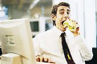 【健康解碼】職場“過勞肥”，你中招了嗎？