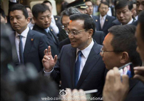 李克強:在非中企了解當地文化才能扎住根。圖片來源:“新國際”微博。 李克強:在非中企了解當地文化才能扎住根。圖片來源:“新國際”微博。