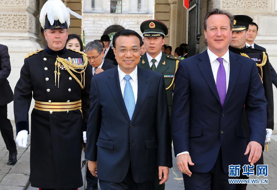 6月17日，中國國務院總理李克強在倫敦唐寧街10號首相府同英國首相卡梅倫舉行中英總理年度會晤。新華社記者 龐興雷 攝
