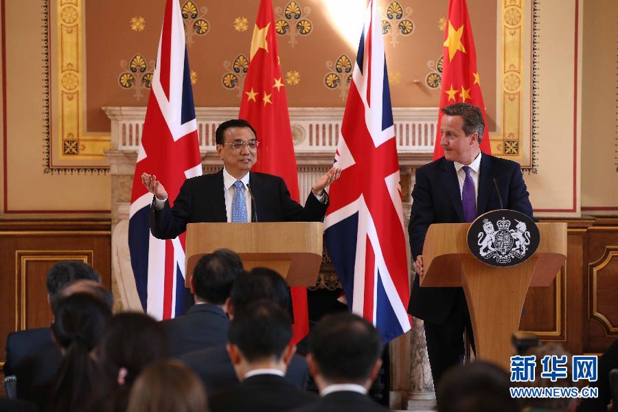 6月17日,國務院總理李克強同英國首相卡梅倫在倫敦舉行中英總理年度會晤后共同會見記者。新華社記者 龐興雷 攝 6月17日,國務院總理李克強同英國首相卡梅倫在倫敦舉行中英總理年度會晤后共同會見記者。新華社記者 龐興雷 攝