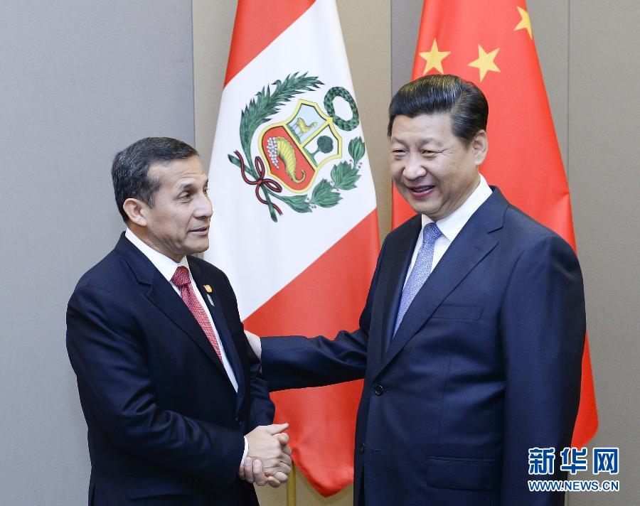 7月16日,國家主席習近平在巴西首都巴西利亞會見秘魯總統烏馬拉。新華社記者 劉建生 攝  7月16日,國家主席習近平在巴西首都巴西利亞會見秘魯總統烏馬拉。新華社記者 劉建生 攝