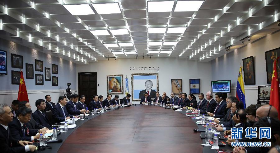 當(dāng)?shù)貢r(shí)間7月20日,國家主席習(xí)近平在加拉加斯同委內(nèi)瑞拉總統(tǒng)馬杜羅舉行會(huì)談。 新華社記者蘭紅光攝  當(dāng)?shù)貢r(shí)間7月20日,國家主席習(xí)近平在加拉加斯同委內(nèi)瑞拉總統(tǒng)馬杜羅舉行會(huì)談。 新華社記者蘭紅光攝