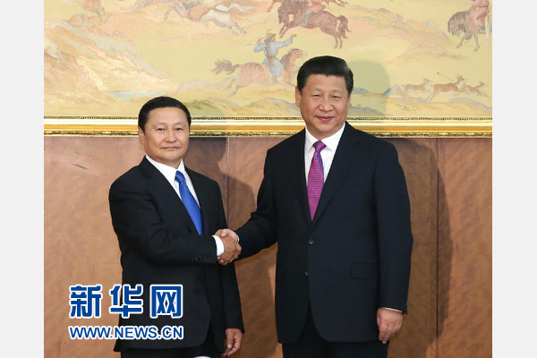 8月22日，國家主席習近平在烏蘭巴托會見蒙古國總理阿勒坦呼亞格。 新華社記者龐興雷攝 