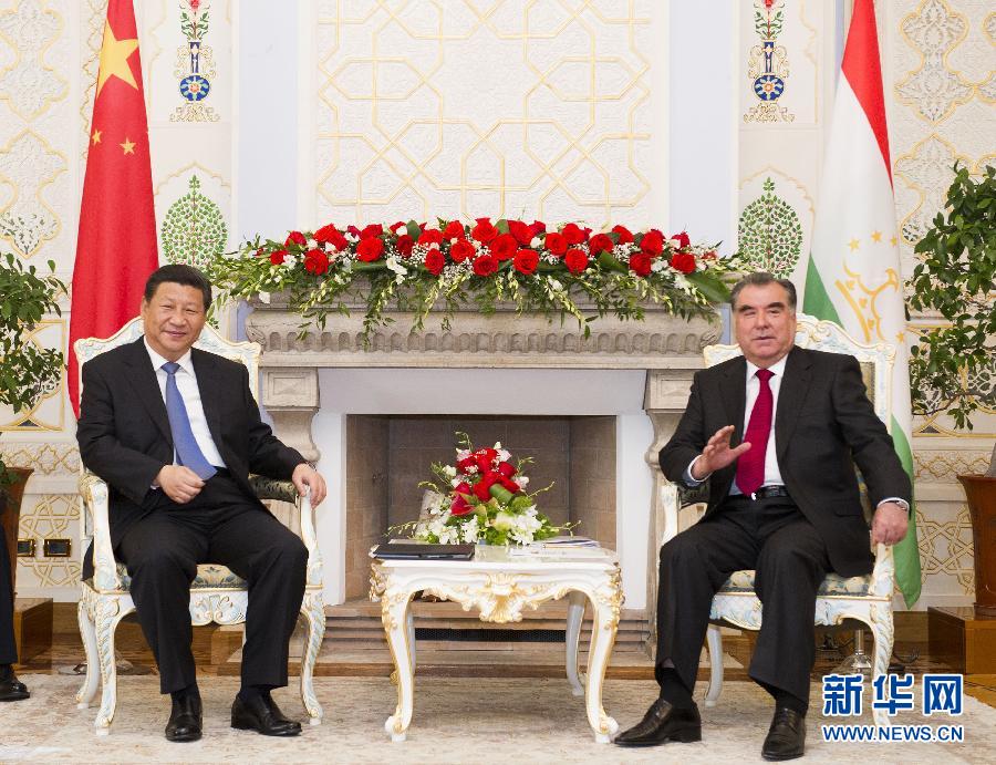 9月13日,國家主席習近平在杜尚別同塔吉克斯坦總統拉赫蒙舉行會談。 新華社記者黃敬文攝  9月13日,國家主席習近平在杜尚別同塔吉克斯坦總統拉赫蒙舉行會談。 新華社記者黃敬文攝