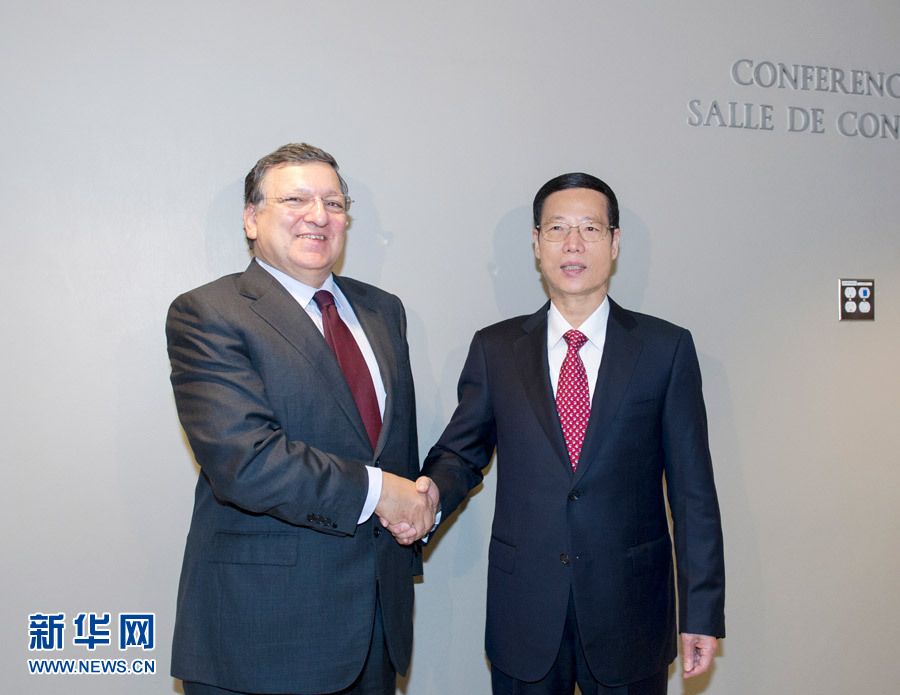 9月23日,正在紐約出席聯合國氣候峰會的國家主席習近平特使、國務院副總理張高麗在紐約聯合國總部會見歐盟委員會主席巴羅佐。新華社記者王曄攝  9月23日,正在紐約出席聯合國氣候峰會的國家主席習近平特使、國務院副總理張高麗在紐約聯合國總部會見歐盟委員會主席巴羅佐。新華社記者王曄攝