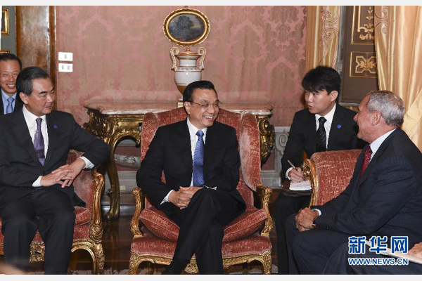 10月15日,中國國務院總理李克強在羅馬會見意大利參議長格拉索。 新華社記者謝環馳攝  10月15日,中國國務院總理李克強在羅馬會見意大利參議長格拉索。 新華社記者謝環馳攝