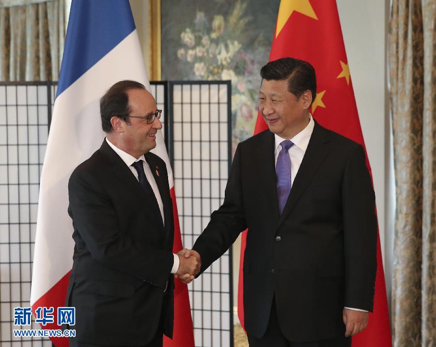 11月16日，國家主席習(xí)近平在澳大利亞布里斯班會見法國總統(tǒng)奧朗德。 新華社記者丁林?jǐn)z 