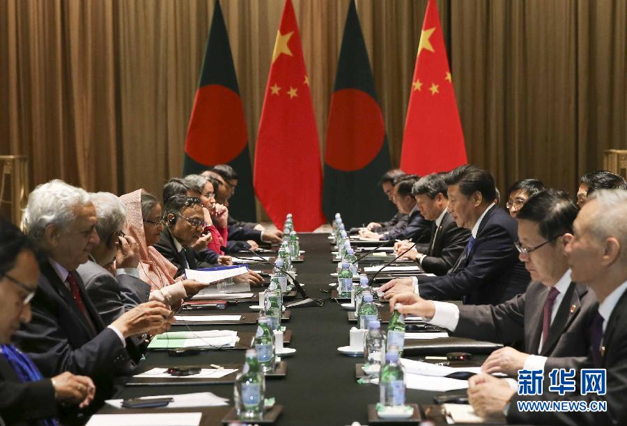 9月26日,國家主席習(xí)近平在紐約會(huì)見孟加拉國總理哈西娜。新華社記者蘭紅光攝  9月26日,國家主席習(xí)近平在紐約會(huì)見孟加拉國總理哈西娜。新華社記者蘭紅光攝