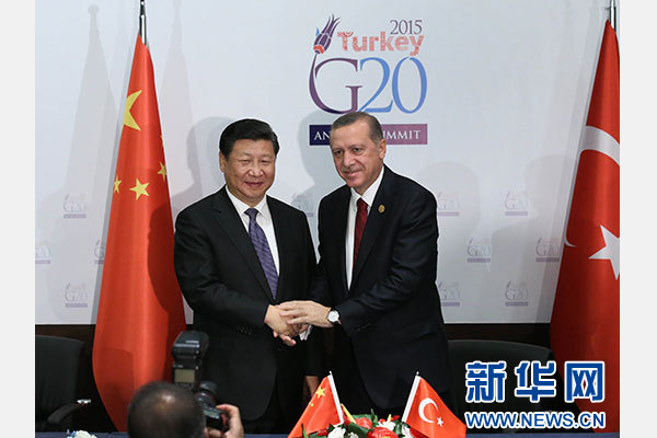 當地時間11月14日,國家主席習近平在土耳其安塔利亞會見土耳其總統埃爾多安。 新華社記者 龐興雷 攝 當地時間11月14日,國家主席習近平在土耳其安塔利亞會見土耳其總統埃爾多安。 新華社記者 龐興雷 攝