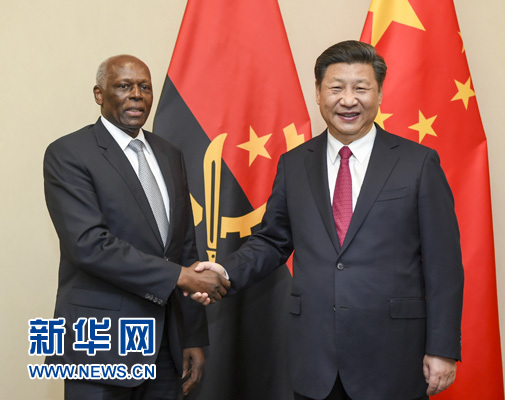 12月3日,國家主席習近平在約翰內斯堡會見安哥拉總統多斯桑托斯。 新華社記者 謝環馳 攝 12月3日,國家主席習近平在約翰內斯堡會見安哥拉總統多斯桑托斯。 新華社記者 謝環馳 攝