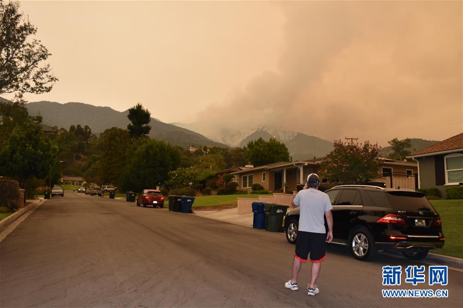(國際)(3)美國加州山火持續燃燒