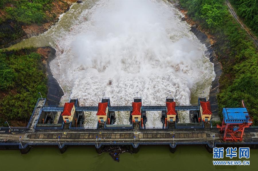 (國際·圖文互動)(5)通訊:踐行綠色發展 持續造福民生——記中國華電柬埔寨額勒賽水電站項目