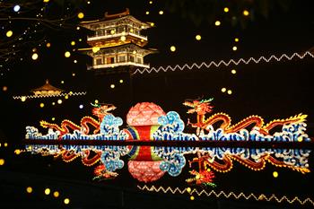 湖北襄陽:流光溢彩迎新春