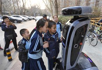 北京:“機(jī)器人探長(zhǎng)”落戶社區(qū)